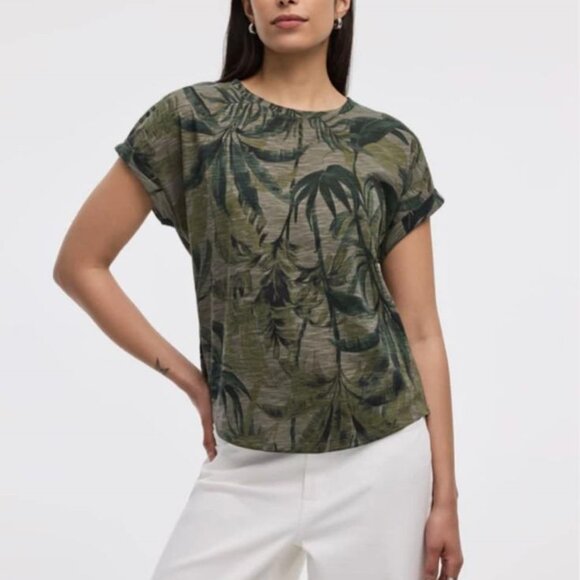 Reitmans Tops - Reitmans tropical print cuffed sleeve t-shirt
